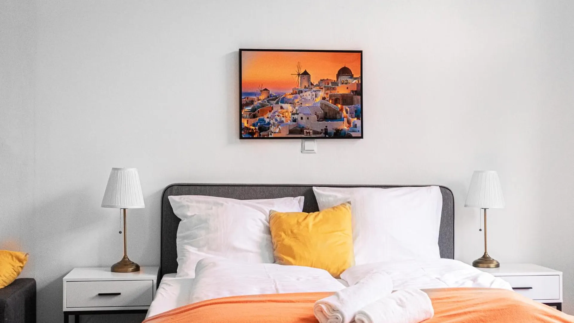 Cozy 2Br Apt With Tv & Netflix, Steps From Akh Vienna Austria