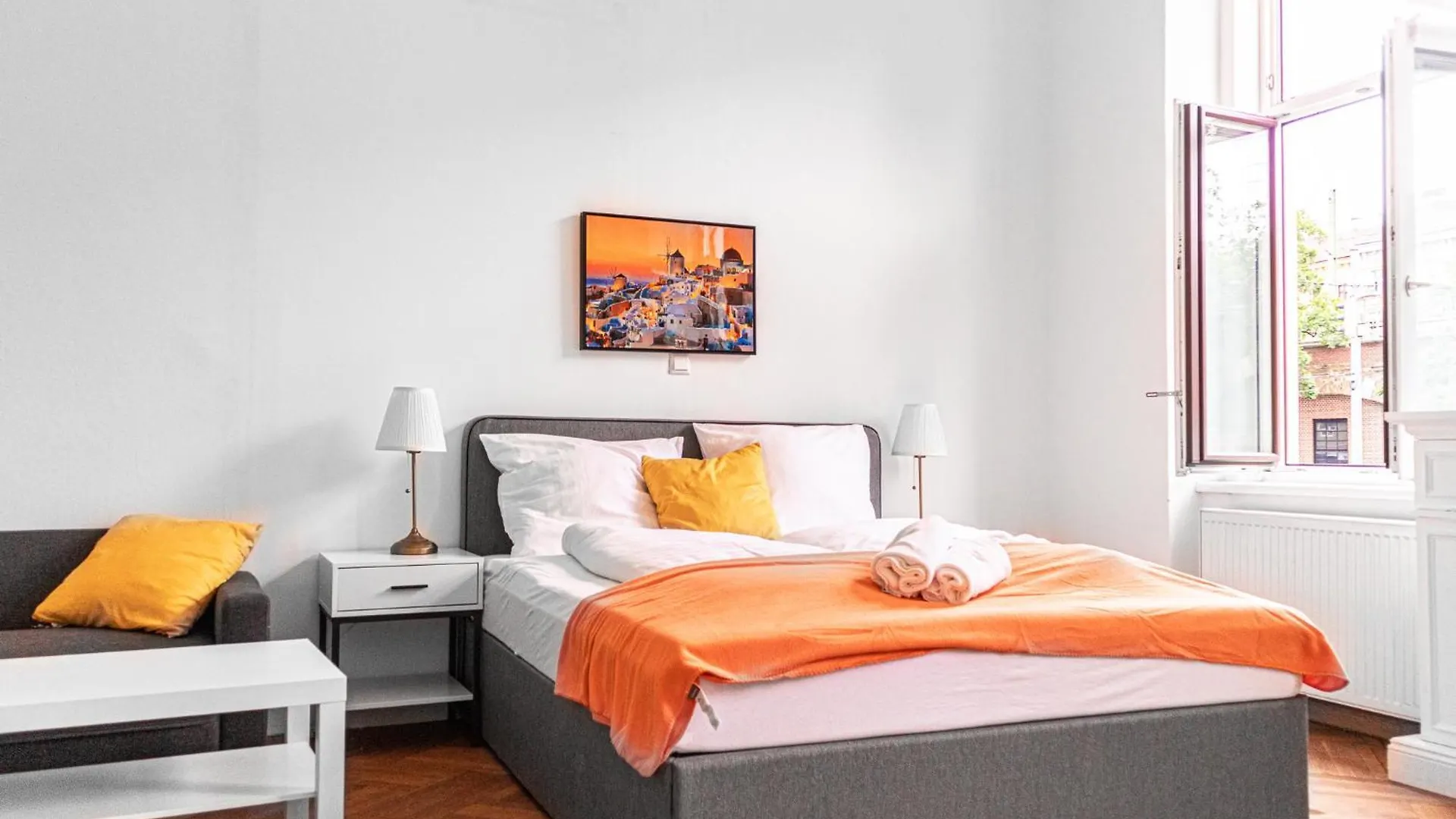 Cozy 2Br Apt With Tv & Netflix, Steps From Akh Vienna 0*,