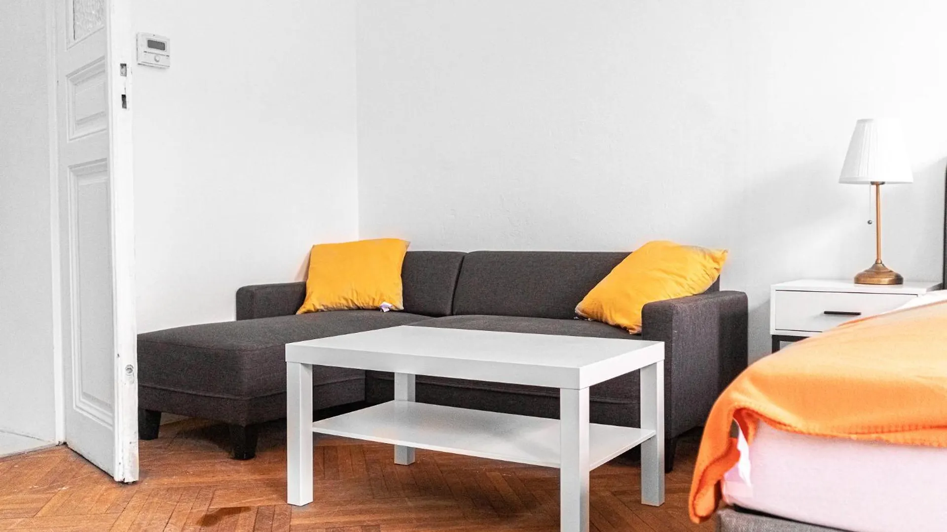Apartment Cozy 2Br Apt With Tv & Netflix, Steps From Akh Vienna